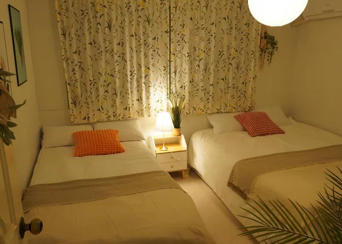 Ahyeon Ewha 3rooms 5beds House