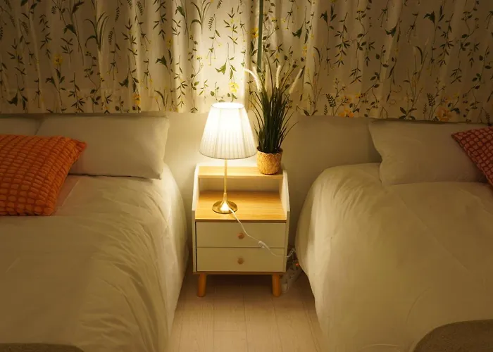Ahyeon Ewha 3rooms 5beds House Apartment Seoul