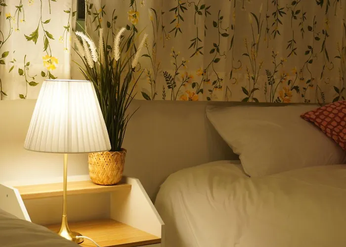 Ahyeon Ewha 3rooms 5beds House Apartment