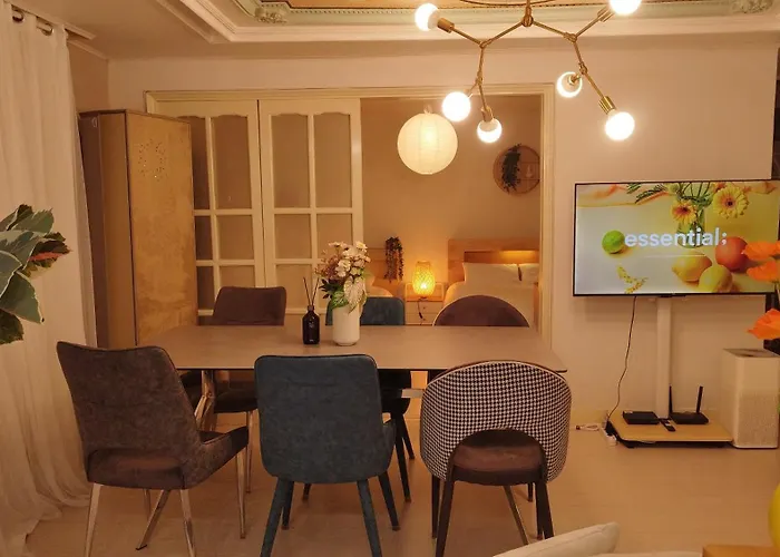 Apartment Ahyeon Ewha 3rooms 5beds House