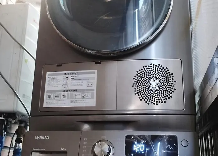 Ahyeon Ewha 3rooms 5beds House Seoul