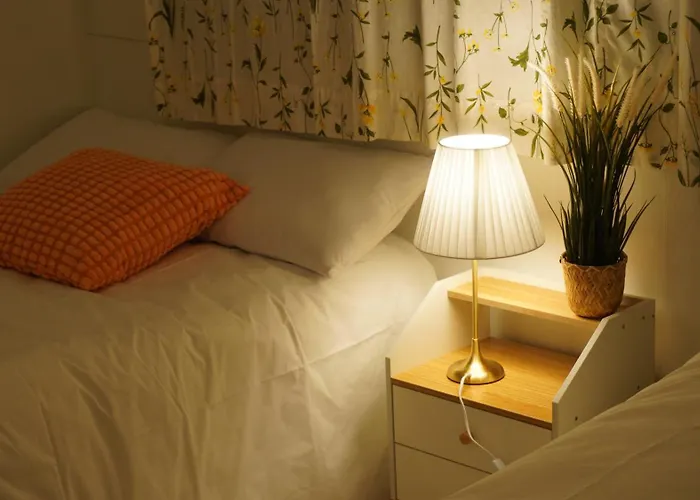 Ahyeon Ewha 3rooms 5beds House Apartment