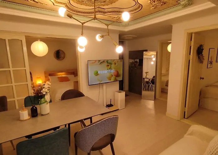 Apartment Ahyeon Ewha 3rooms 5beds House *
