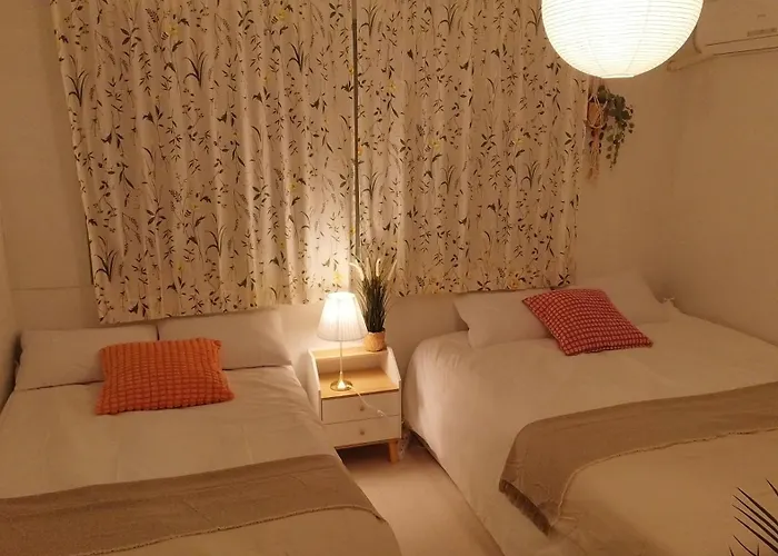 Ahyeon Ewha 3rooms 5beds House Apartment