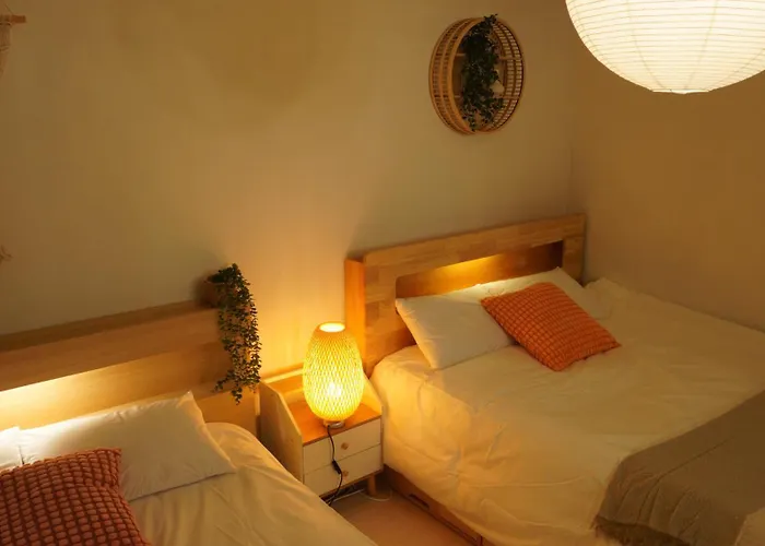 Ahyeon Ewha 3rooms 5beds House Apartment Seoul