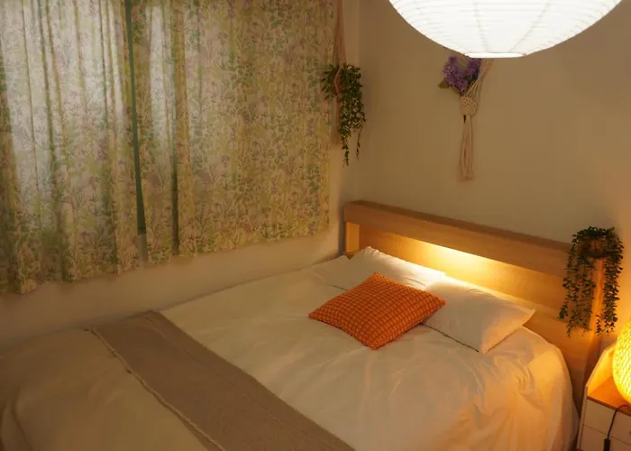 Ahyeon Ewha 3rooms 5beds House Apartment