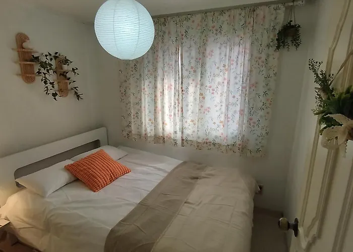 Apartment Ahyeon Ewha 3rooms 5beds House