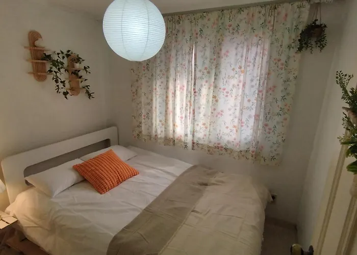 Ahyeon Ewha 3rooms 5beds House Apartment
