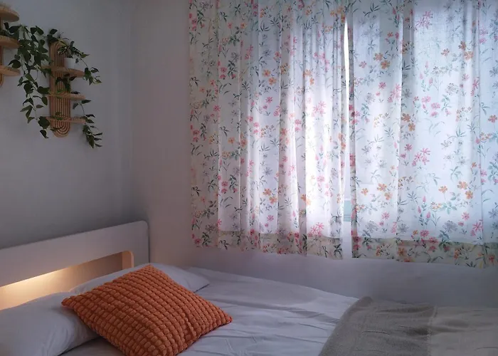 Ahyeon Ewha 3rooms 5beds House Seoul