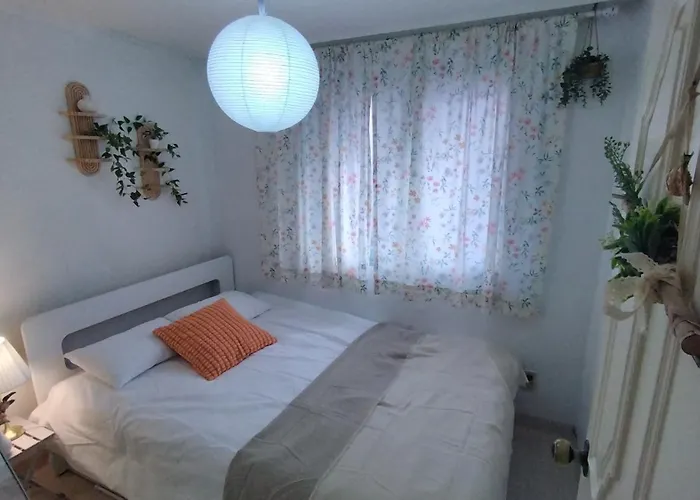 Ahyeon Ewha 3rooms 5beds House Apartment Seoul
