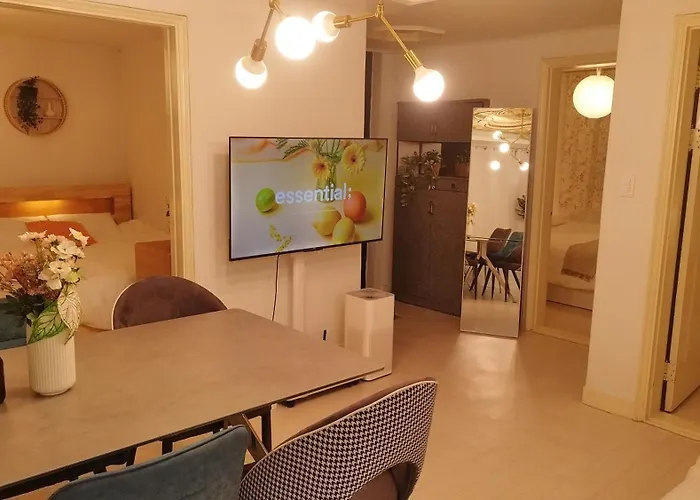 Apartment Ahyeon Ewha 3rooms 5beds House Seoul