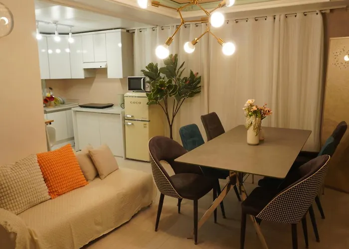 Ahyeon Ewha 3rooms 5beds House Apartment Seoul